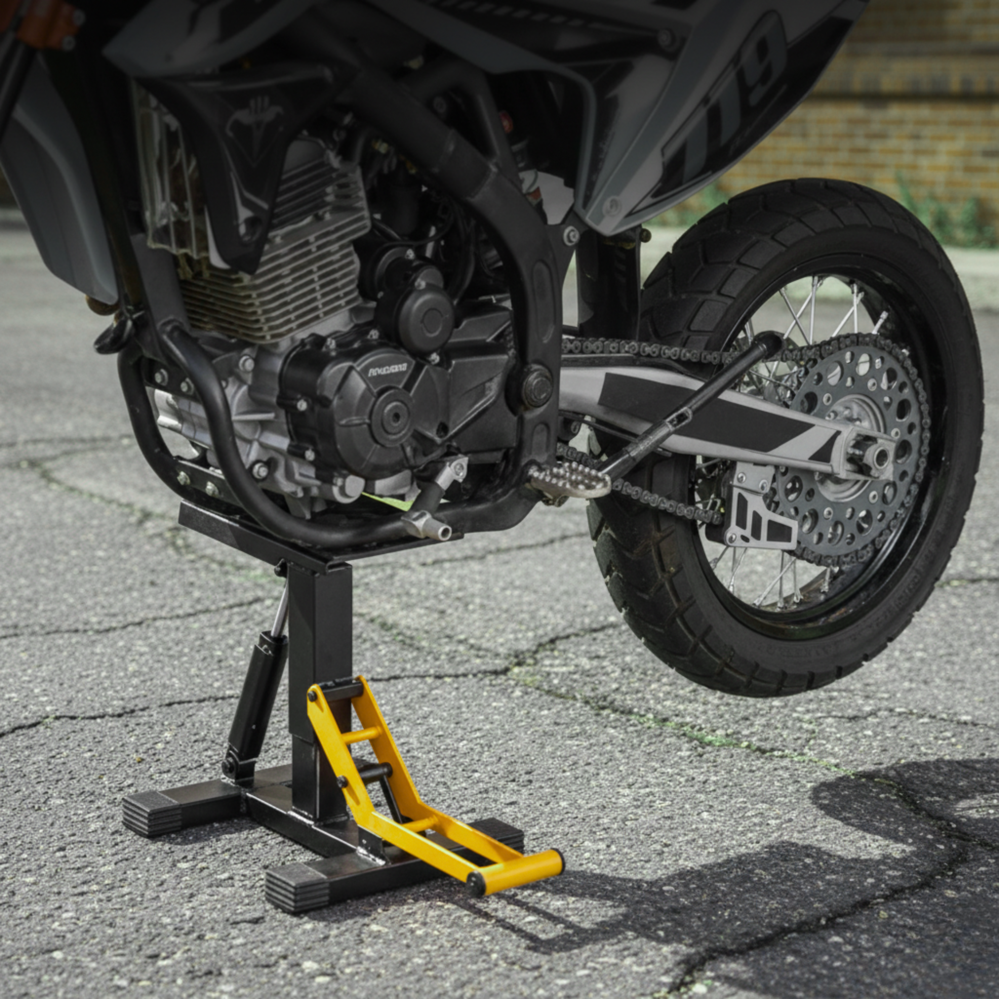 Hydraulic Dirt Bike Lift Stand 440 lb Capacity 10-18 in Height Range